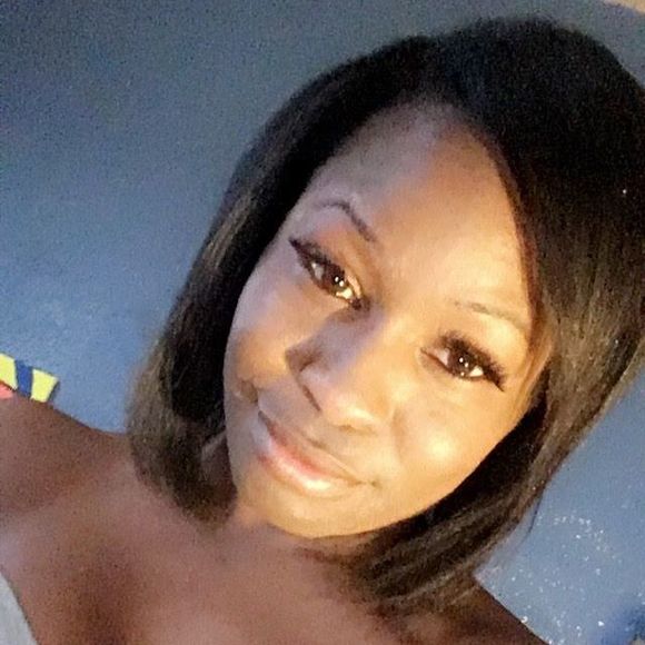 Meet your Posher, Geniece - Picture 1 of 1